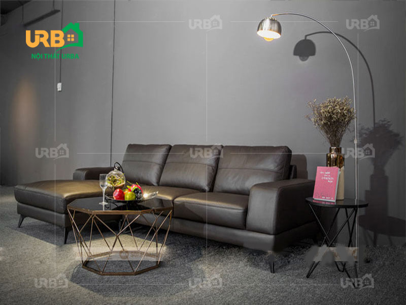 Gam màu đen cùng các chi tiết tháo rời dễ dàng là sức hút dành riêng cho bộ sofa này. Kích thước ghế đa dạng sử dụng được cả ở những không gian nhỏ như phòng khách chung cư